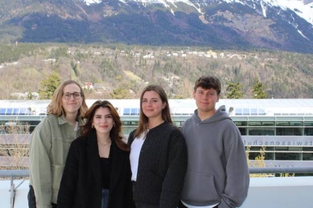 <p>Group photo</p>